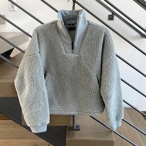 Cropped teddy pull over